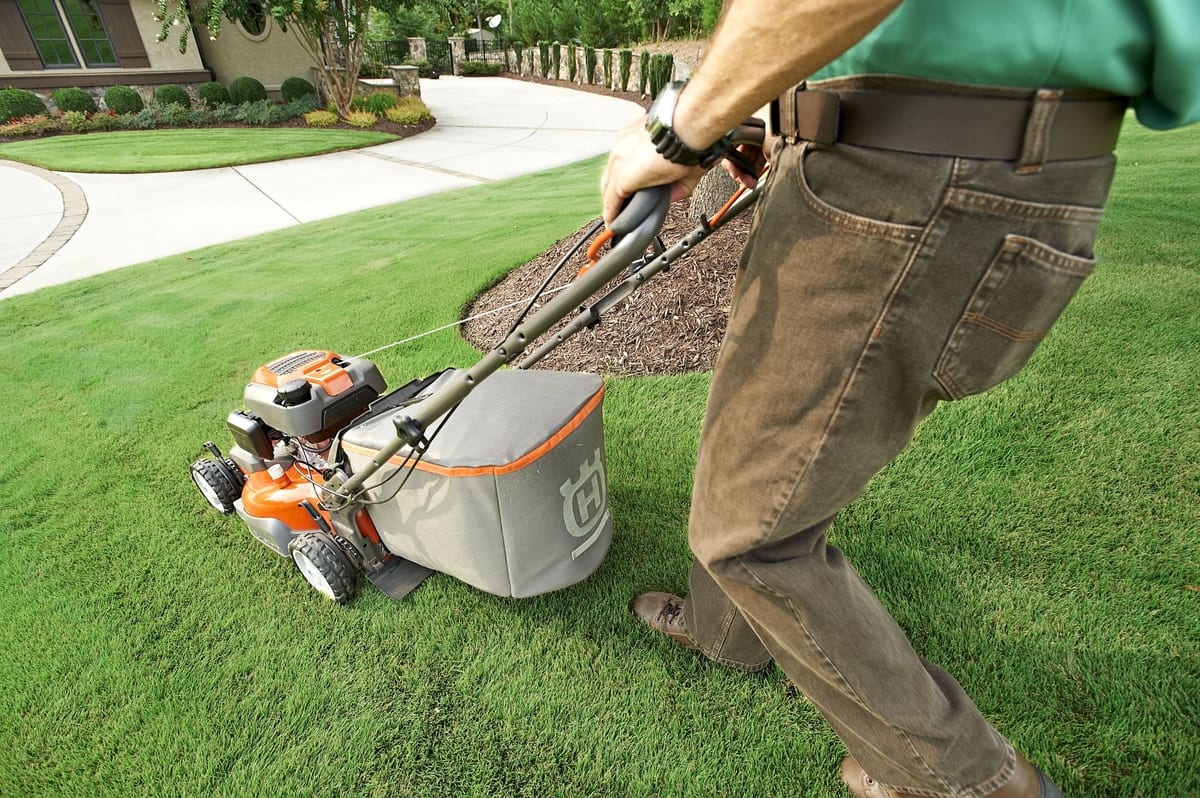 How AI Invoice Creation Simplifies Seasonal Landscaping Workflows